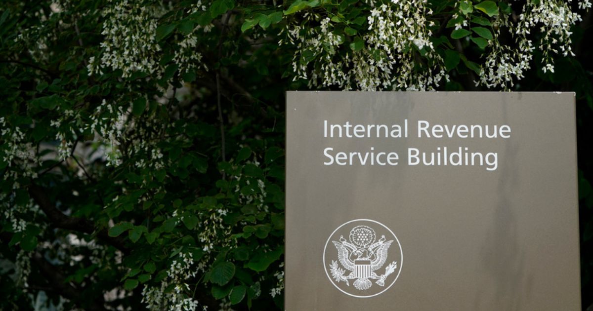 A sign for the Internal Revenue Service building in Washington, D.C., is shown.
