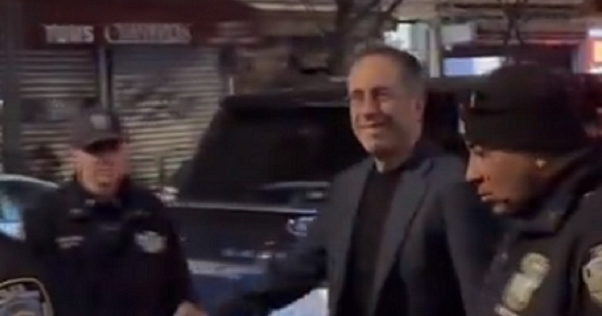 Jerry Seinfeld shuts down aggressive pro-Palestinian protesters flawlessly