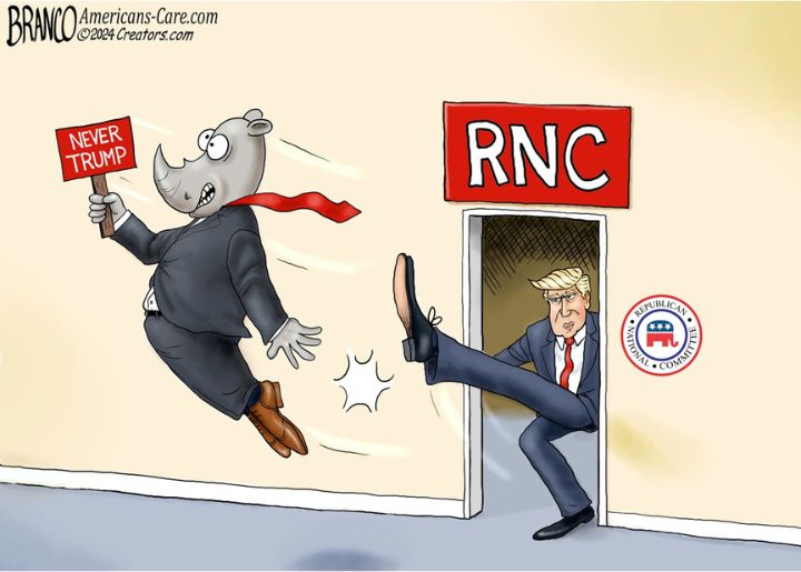 Donald Trump kicks the RINOs out of the RNC.