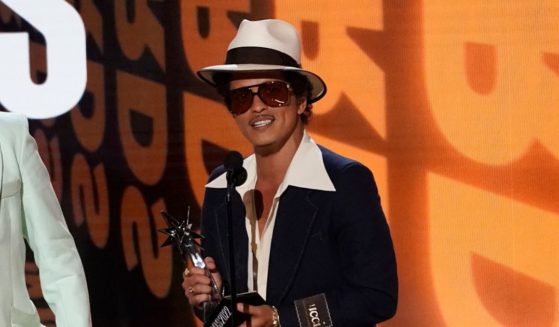 Bruno Mars accepting an award