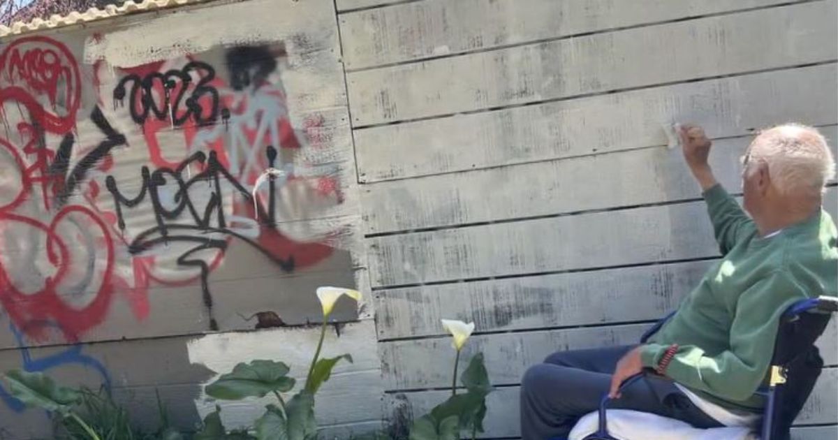 A 102-year-old man in a wheelchair was told to remove graffiti from others or face hefty fines