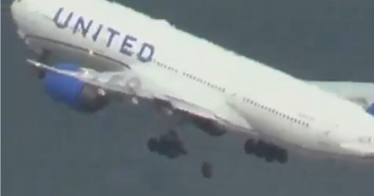 A United Airlines Boeing 777 lost a tire March 7 as it took off from San Francisco International Airport.