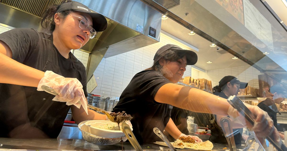 Chipotle’s Chief Restaurant Officer Calls for Nationwide Staff Support to Protect Chicken Supply