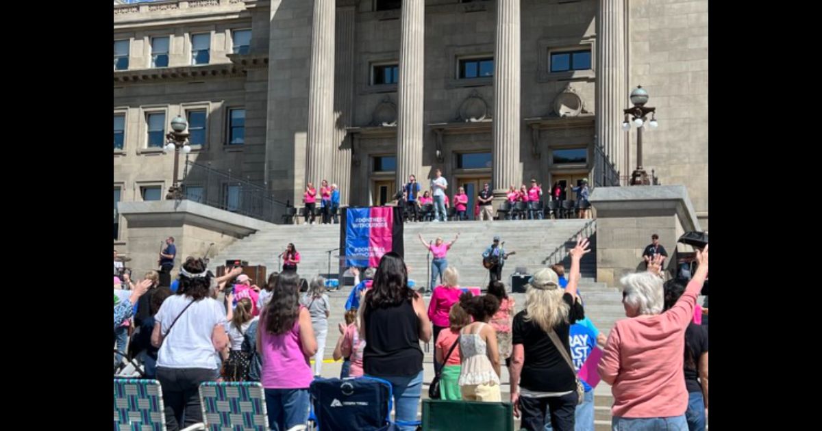 Prayer Rallies Held in State Capitols to ‘Cry Out for America