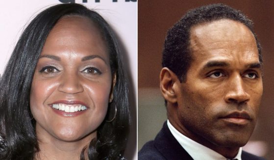 CNN correspondent Stephanie Elam, left, drew some pointed comments with a remark she made about O.J. Simpson, seen in a 1994 photo taken in Los Angeles courthouse during his murder trial.
