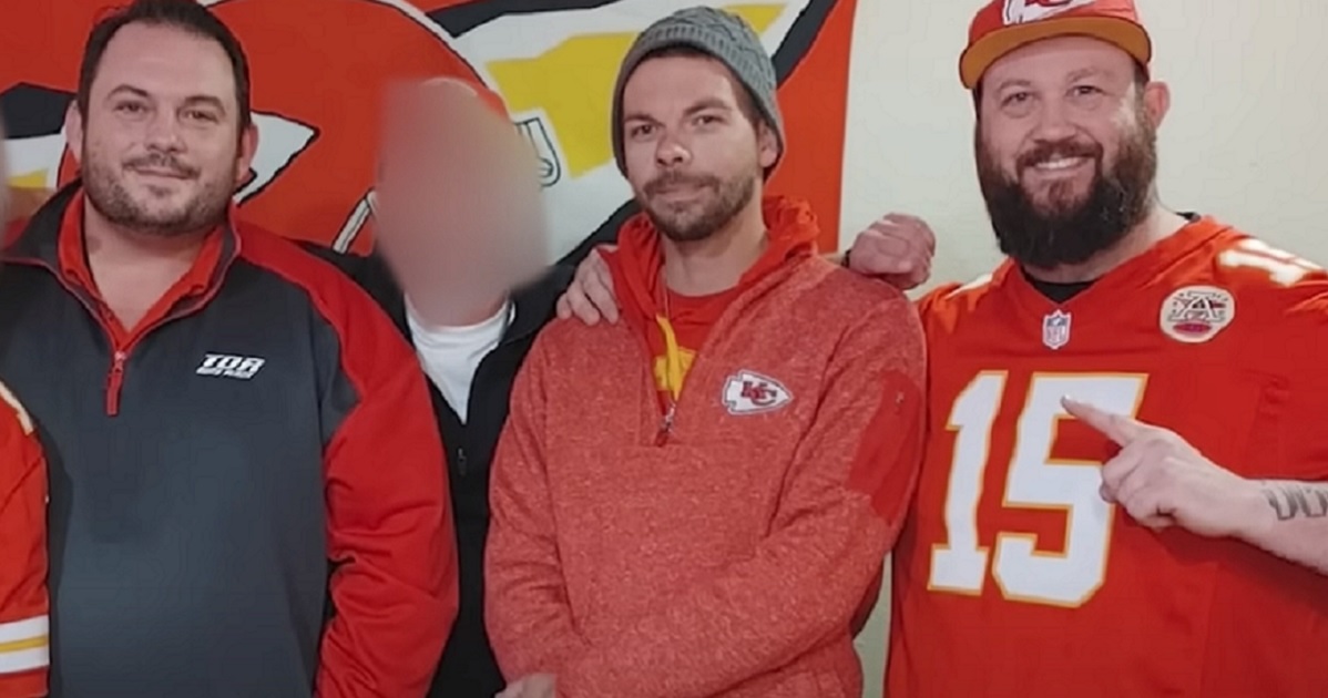 Mother of Chiefs Fan Found Frozen in Friend’s Backyard Criticizes Investigation – Calls for Charges