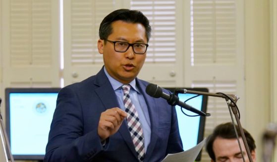 Vince Fong speaking to the California state legislature