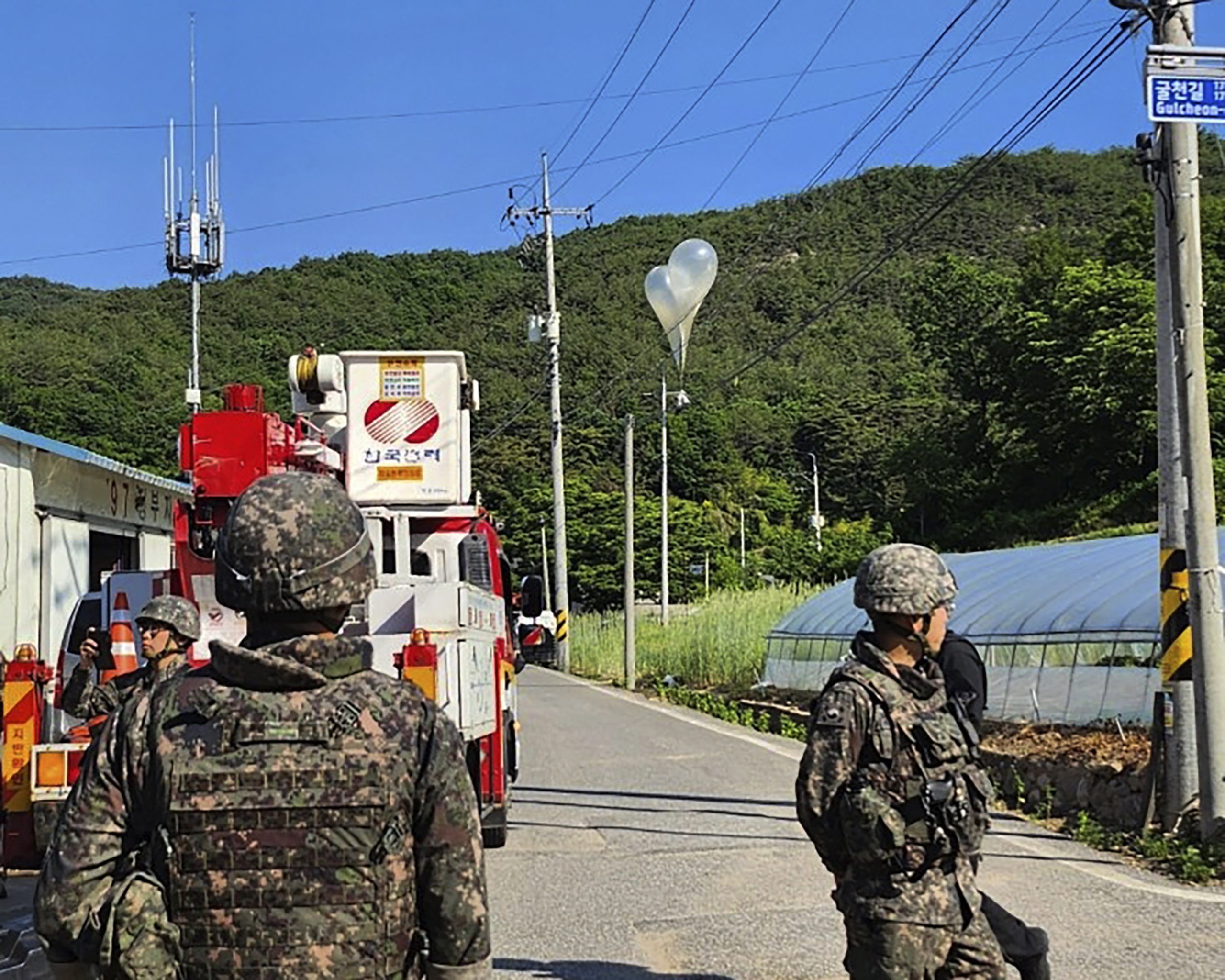 Military mobilizing in Seoul in response to increased aggression from North Korea