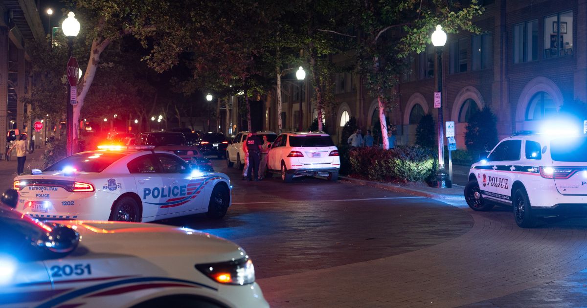 Trump's DC Crime Crackdown in Action: Photos of Federal Forces Deployed ...