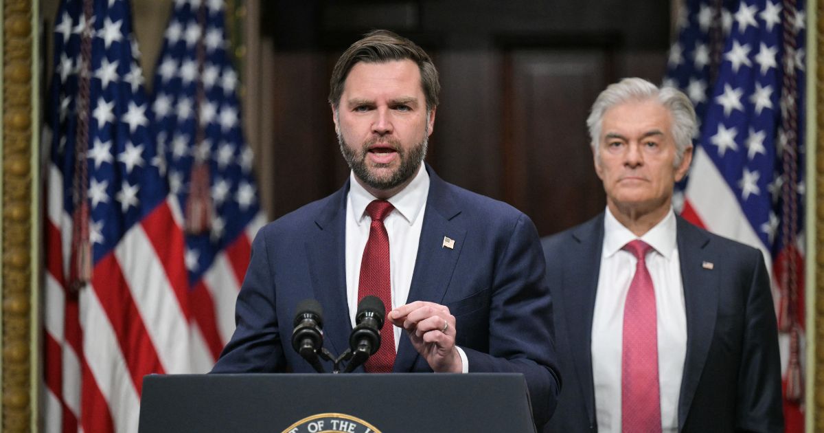 Trump Administration Blocks More Than $200 Million in Medicaid Funds to Minnesota Amid Fraud Probe