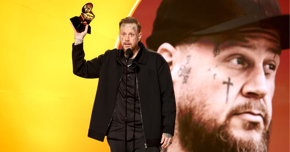 Every Celebrity at the Grammys Could Learn a Lesson from Jelly Roll's Response to Being Asked About Politics