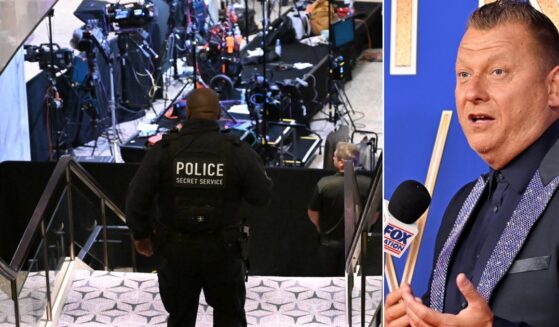 Jimmy Failla of Fox News, right, remarked on what he seemed to think was lax security at Saturday's White House Correspondents' Association dinner before shots rang out.