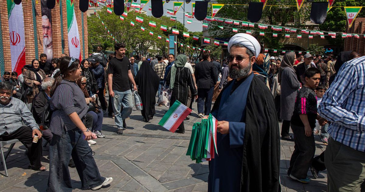 Iranian Economy on the Brink: US Blockade Leaves Country with Weeks of Oil Production Left