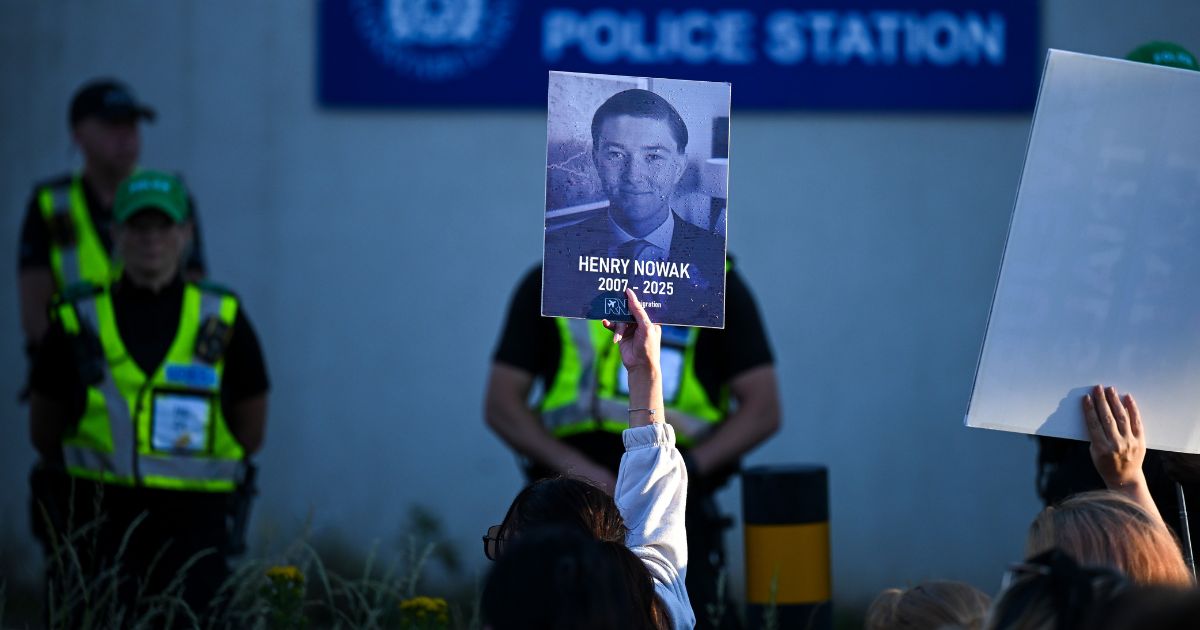 LATE BREAKING VIDEO: UK Cops Have Been Videoed Brutally Beating Someone Protesting Their Outrageous Treatment of Henry Nowak