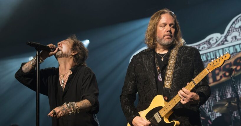 Chris and Rich Robinson of the The Black Crowes at the Hard Rock Casino in Rockford, Illinois.