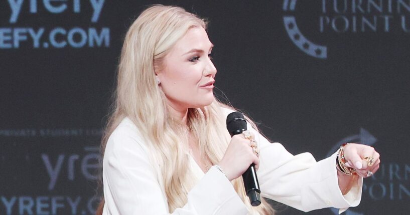 Erika Kirk, widow of conservative icon Charlie Kirk, surprised a stranger with a thoughtful gesture during a hearing for Kirk's accused murderer.
