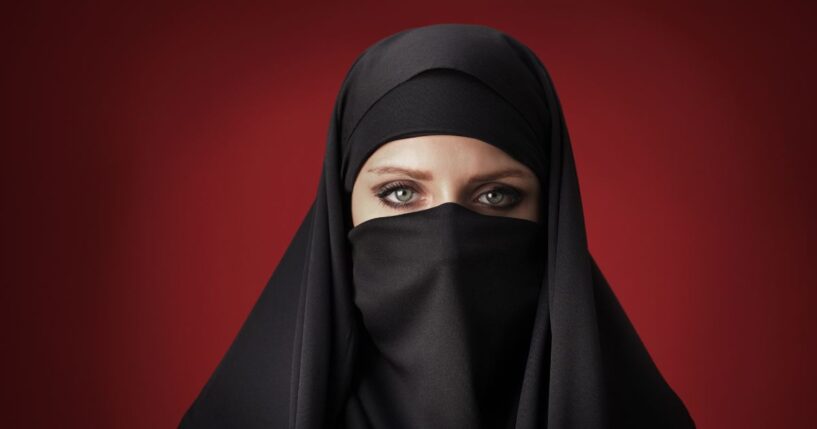 Portugal's Executive Director of Amnesty International, João Godinho Martins, criticized the face-covering ban as 
