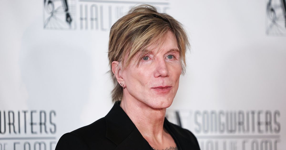 Rock Frontman Refuses to Alienate Fans by Talking Politics: ‘Not Going to Lecture People’ Rock Frontman Refuses to Alienate Fans by Talking Politics: ‘Not Going to Lecture People’
