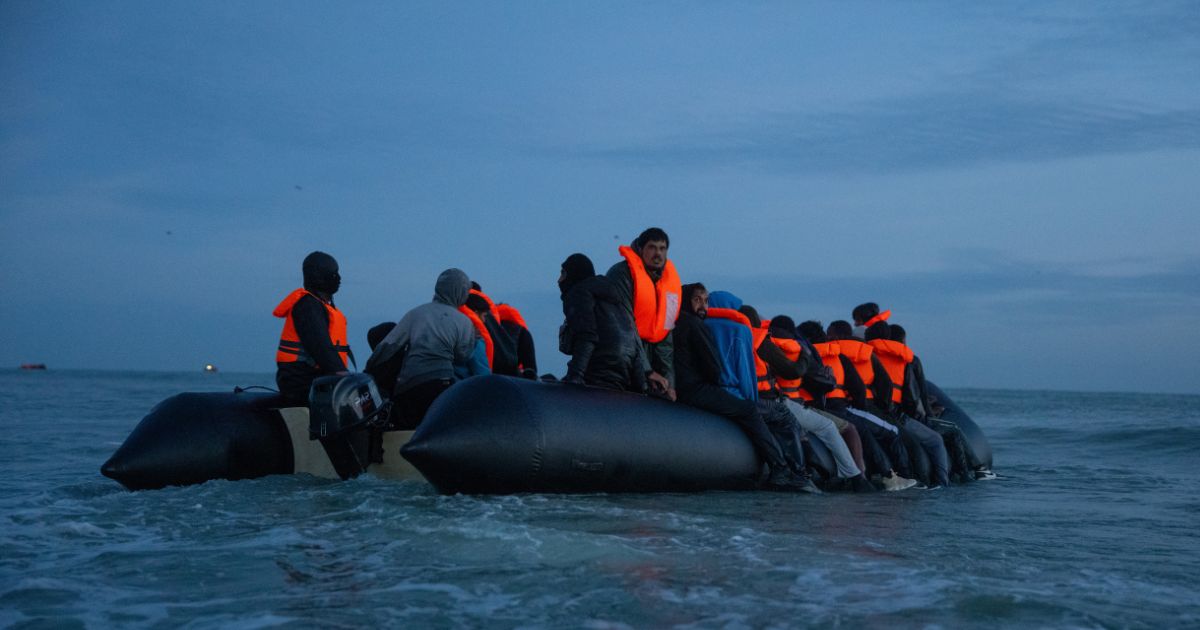 Disturbing Video: ‘One of the Most Horrific Things I’ve Seen’ – Journalists Disgusted as Illegal Nearly Drowns Toddler in Effort to Cross Border Disturbing Video: ‘One of the Most Horrific Things I’ve Seen’ – Journalists Disgusted as Illegal Nearly Drowns Toddler in Effort to Cross Border