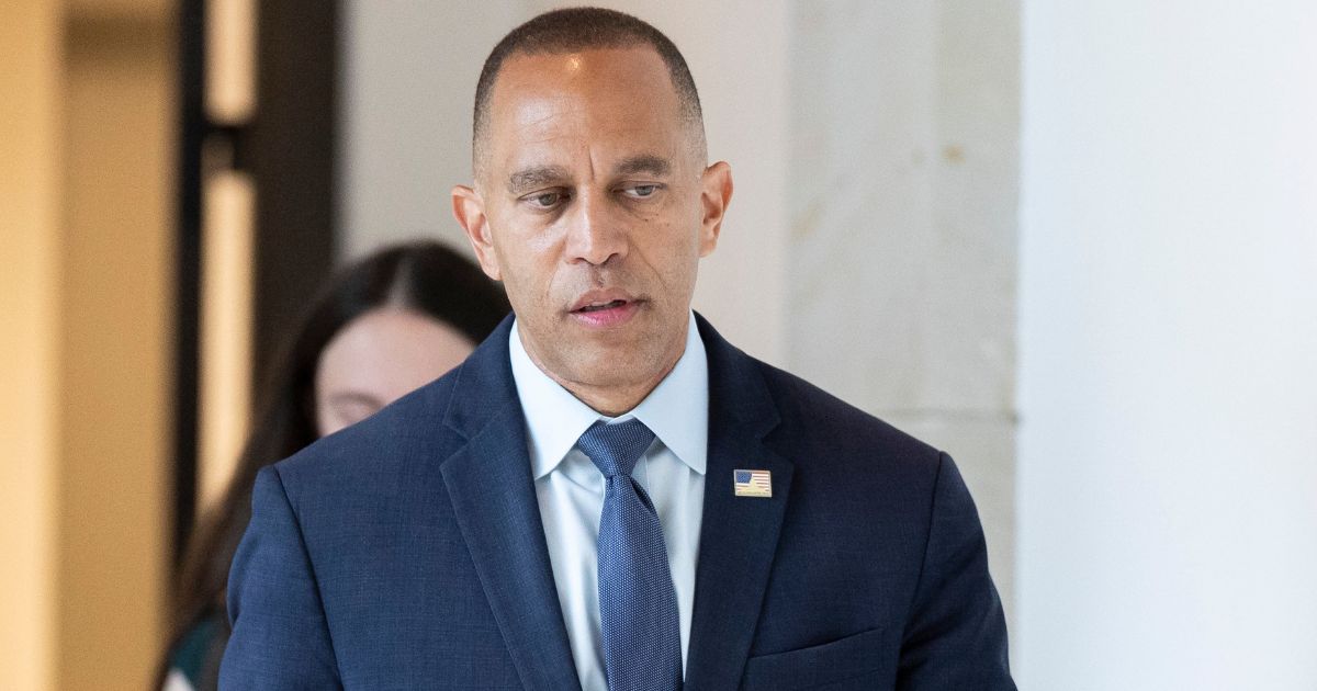 Hakeem Jeffries Facing Avalanche of Trouble from His Own Party After Midterms: ‘He’s Got a Lot of People Mad at Him’ Hakeem Jeffries Facing Avalanche of Trouble from His Own Party After Midterms: ‘He’s Got a Lot of People Mad at Him’