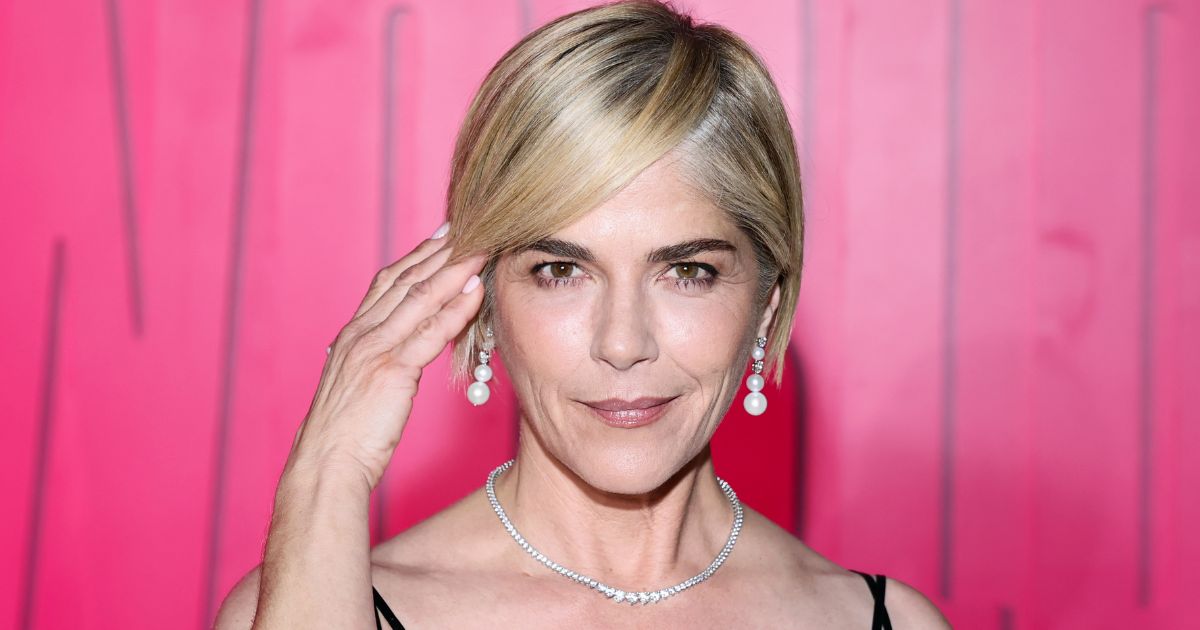 Actress Selma Blair Arrested After Alleged Violent Incident on Flight