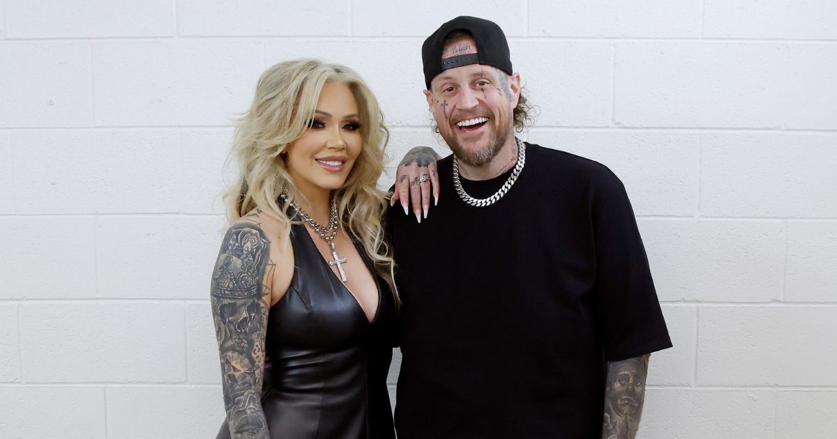 Bunnie XO and Jelly Roll smile for the cameras at an event at The Palazzo Theater at The Venetian Resort Las Vegas on Feb. 26, 2026 in Las Vegas, Nevada.