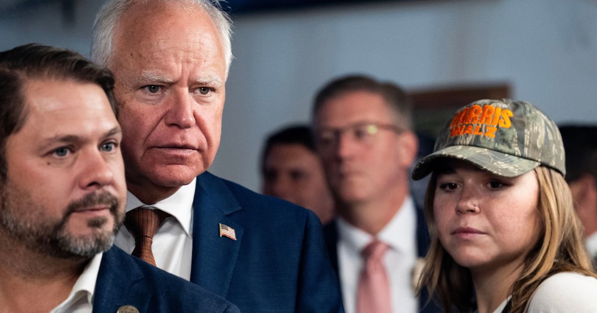 Tim Walz’s Daughter Posts Humiliating Photo of Her Father – Internet Can Only Come Up with One Explanation